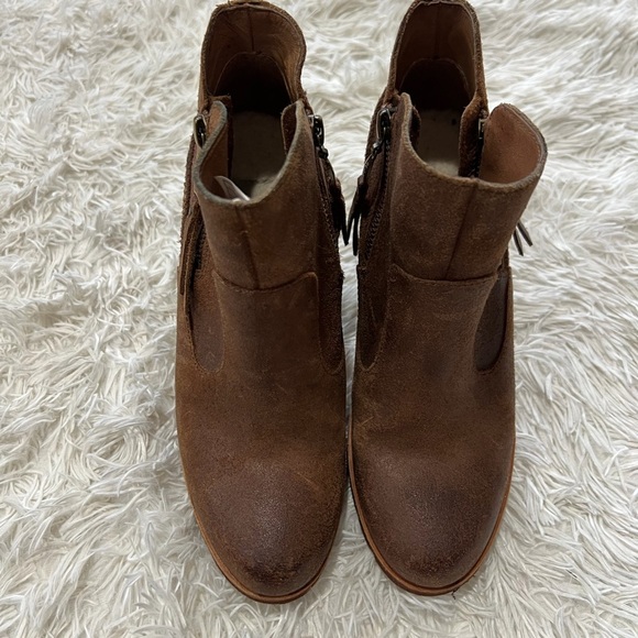 Ugg Myrna Chestnut Wedges Boots - size 6.5 - Picture 2 of 10